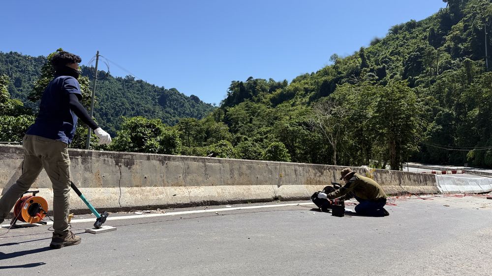 Seismic refraction survey on a hillside road